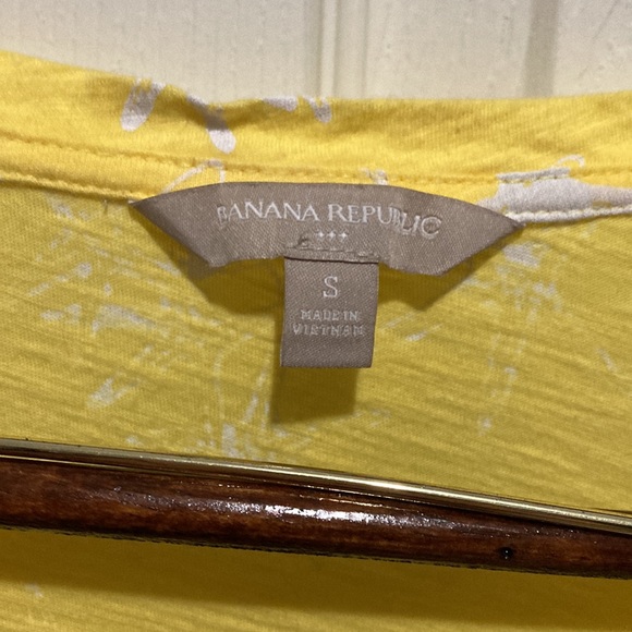 Yellow summer Top - Picture 2 of 4